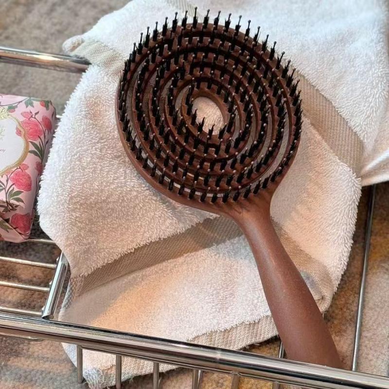 فرشاة شعر دائرية بشعيرات الخنز - مراجعة Hair Care Daily Routine وسعره